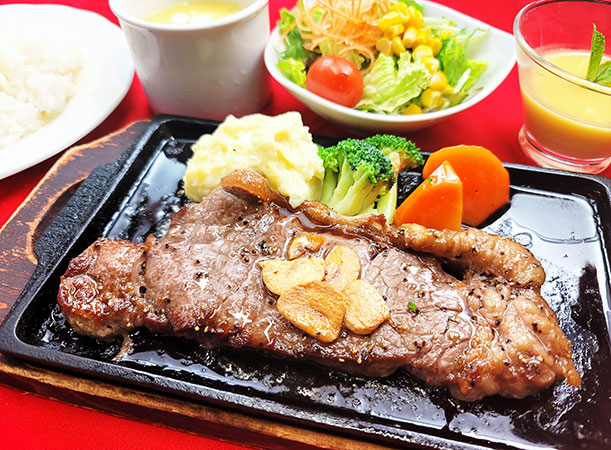 鉄板焼きステーキ